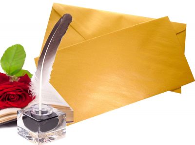 25 goldene Briefumschl�ge DIN Lang gummiert nassklebend, seidengl�nzend ohne Fenster Goldumschl�ge
