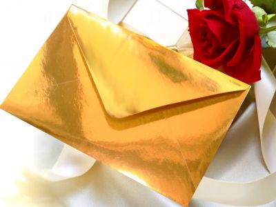 C5 Briefumschl�ge 5 St�ck/Pack. Gold gl�nzend nassklebend gummiert Papierumschl�ge